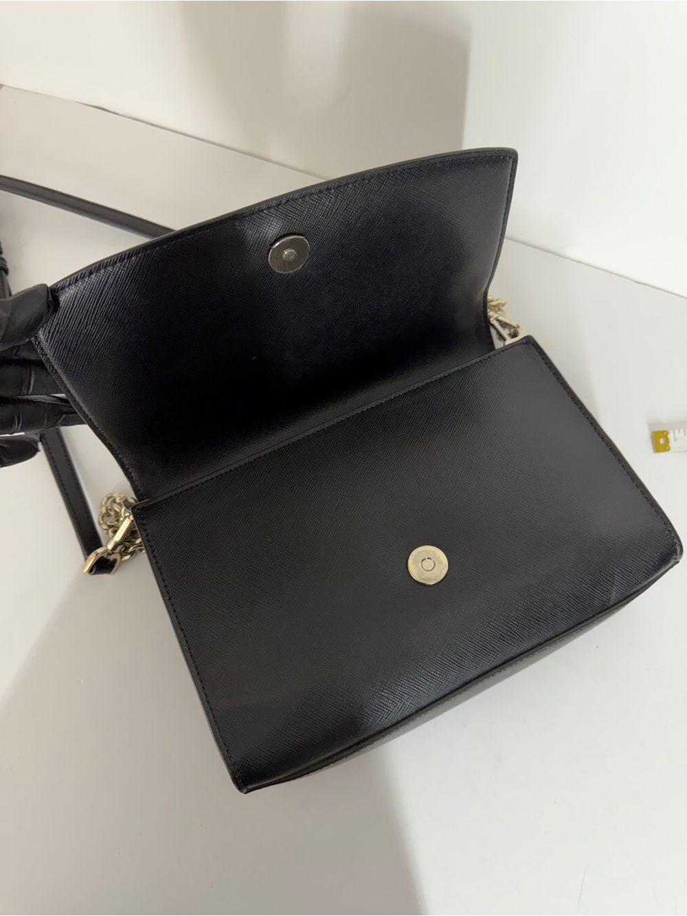 Kate Spade Womens Carson Saffiano Leather Flap Crossbody Bag Black Casual Chic - Picture 6 of 10